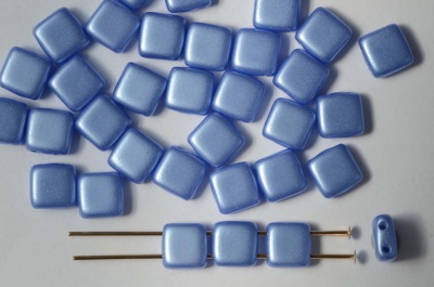 Tile 6mm Blue Pastel Sapphire Baby Blue Pearl 02010-25015 Czechmate bead x25